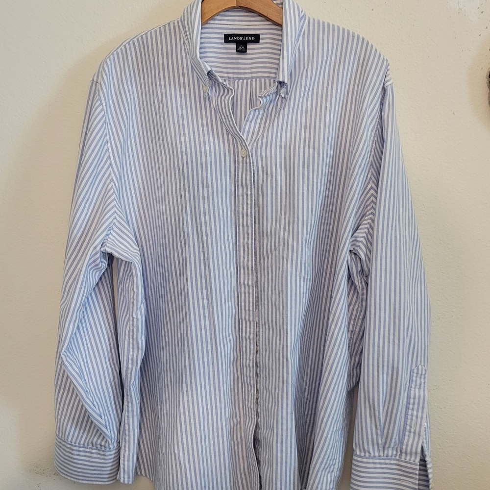 Lands end button down blue and white stripe pre-owned excellent M